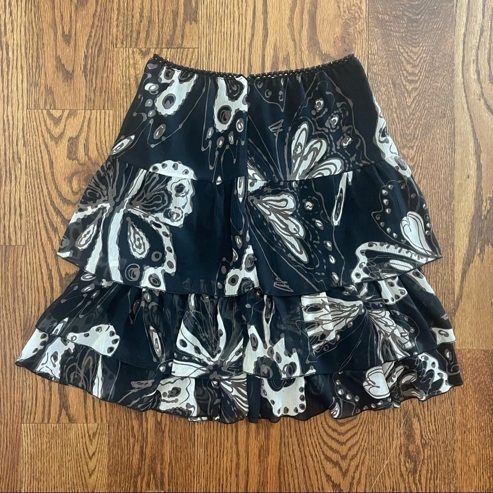 VINTAGE Tiered Floral Black Skirt - Picture 2 of 2